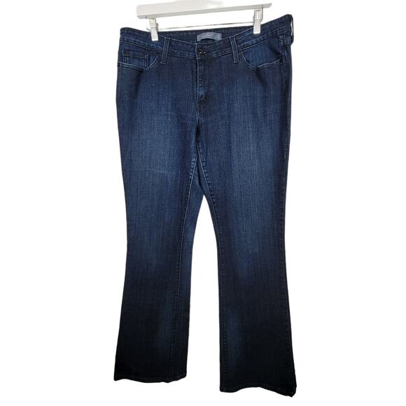 LEVI'S 553 Relaxed Fit  Indigo Wash Boot Midrise Jeans - Size 14 Long - Picture 4 of 7